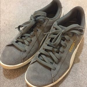 Women’s grey puma shoes